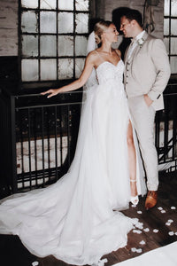 Fairy A Line V Neck Tulle Beach Wedding Dresses with Appliques