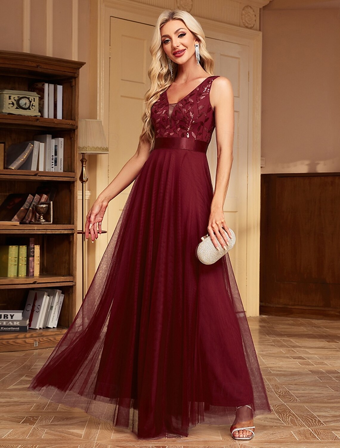 A-Line Evening Gown Elegant Dress Evening Party Prom Floor Length Sleeveless V Neck Belt&nbsp; Sash Tulle V Back with Glitter Embroidery