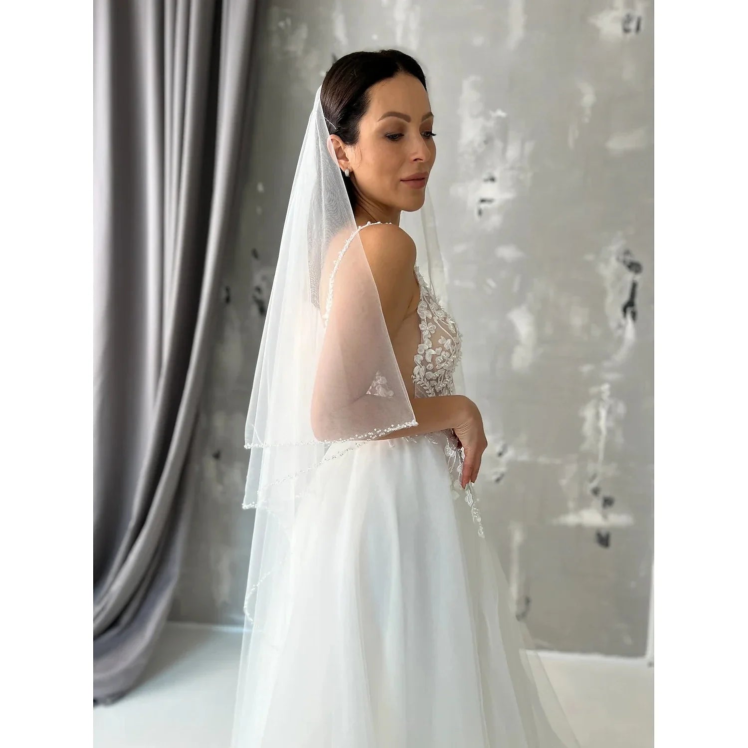 DingJiDress One-tier Stylish / Simple Wedding Veil Chapel Veils with Beading Tulle