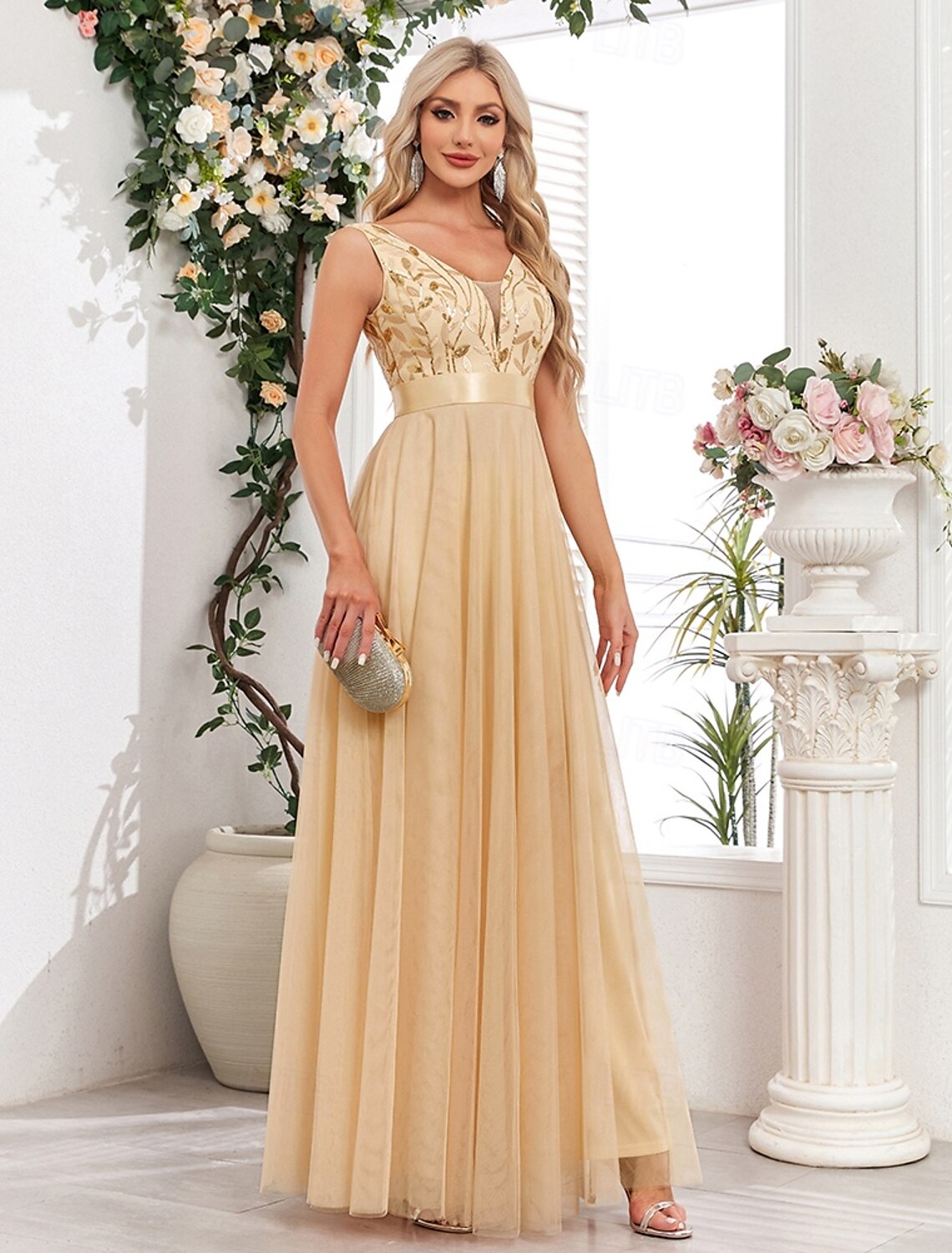 A-Line Evening Gown Elegant Dress Evening Party Prom Floor Length Sleeveless V Neck Belt&nbsp; Sash Tulle V Back with Glitter Embroidery