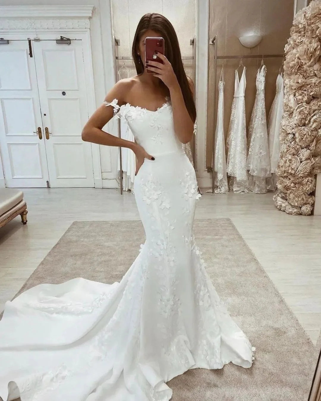 Charming Mermaid Sweetheart White Satin Wedding Dresses with
