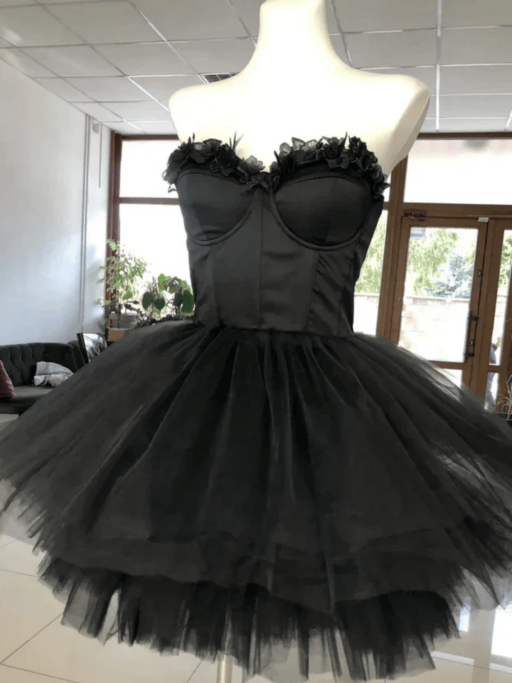 Black Tulle Sweetheart Short Homecoming DressBlack Prom Dress
