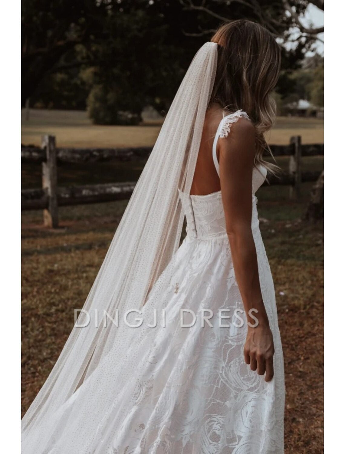 Ding Ji One-tier Simple Sparkle Shine Wedding Veil Cathedral Veils with Sequin 110.24 in (280cm) Charming Tulle Hot Sale Veil