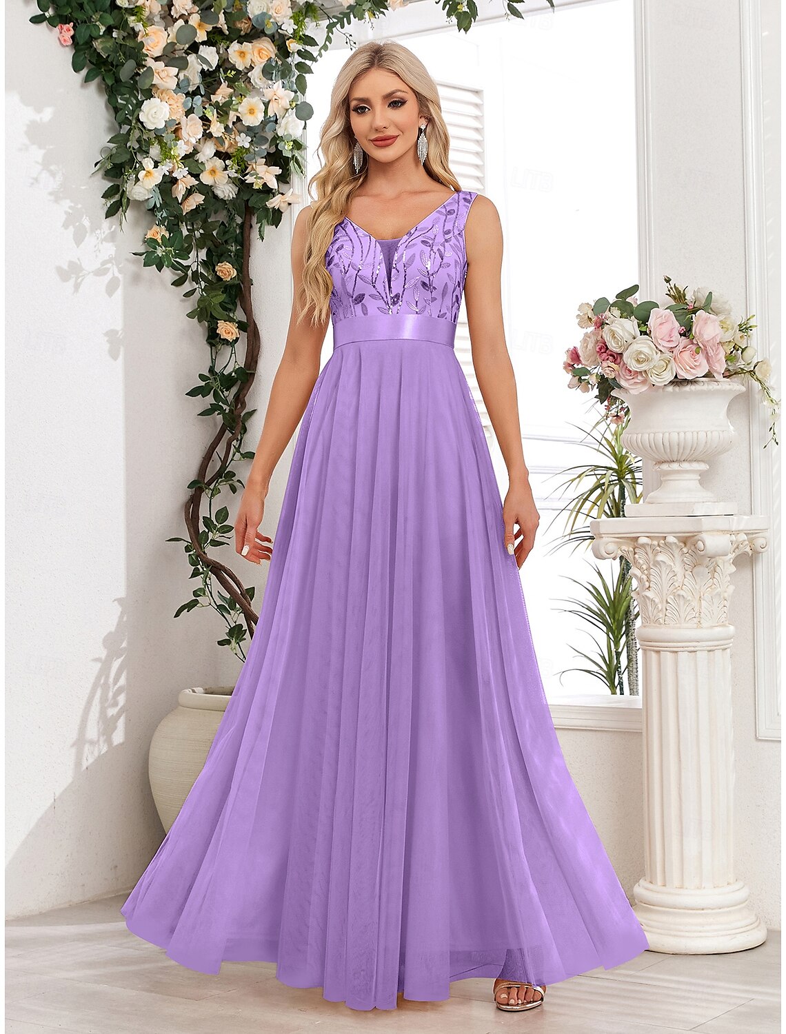 A-Line Evening Gown Elegant Dress Evening Party Prom Floor Length Sleeveless V Neck Belt&nbsp; Sash Tulle V Back with Glitter Embroidery