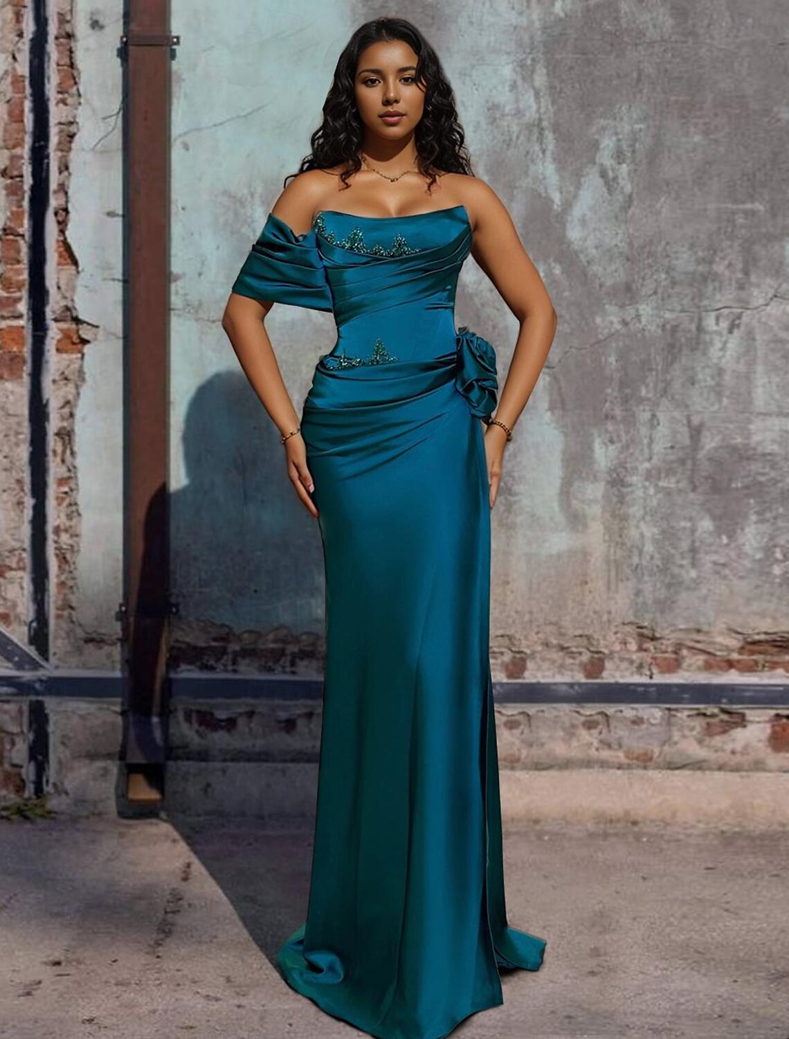 A-Line Sequin Evening Gown Elegant Dress Formal Floor Length Sleeveless Strapless Satin with Rhinestone Slit Masquerade Dress