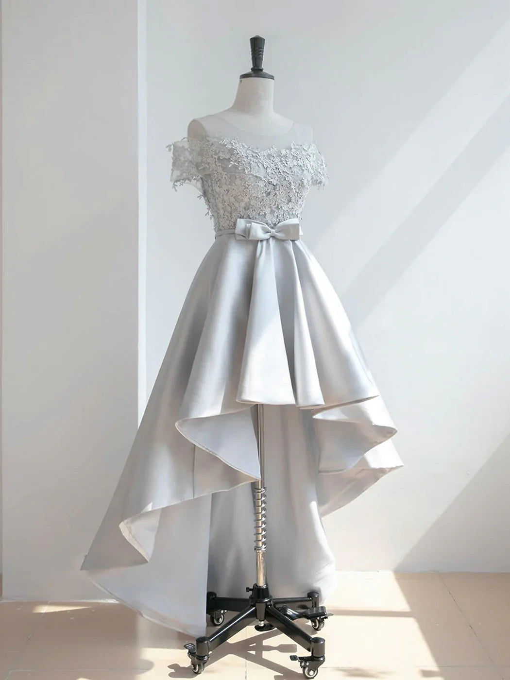 Gray Scoop Neckline High Low Lace Prom Dresses Gray Homecoming Dresses