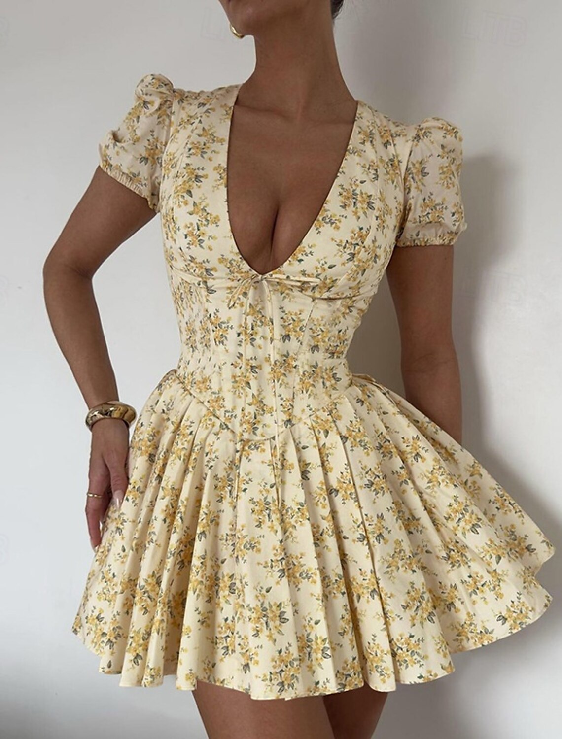 Women's Mini Dress Casual Dress Floral Dress Fashion Elegant Dress Outdoor Party Holiday Regular Fit Flower Short Sleeve V Neck Yellow Summer