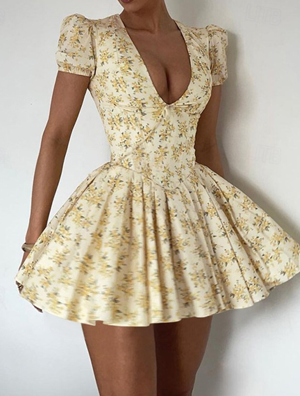 Women's Mini Dress Casual Dress Floral Dress Fashion Elegant Dress Outdoor Party Holiday Regular Fit Flower Short Sleeve V Neck Yellow Summer