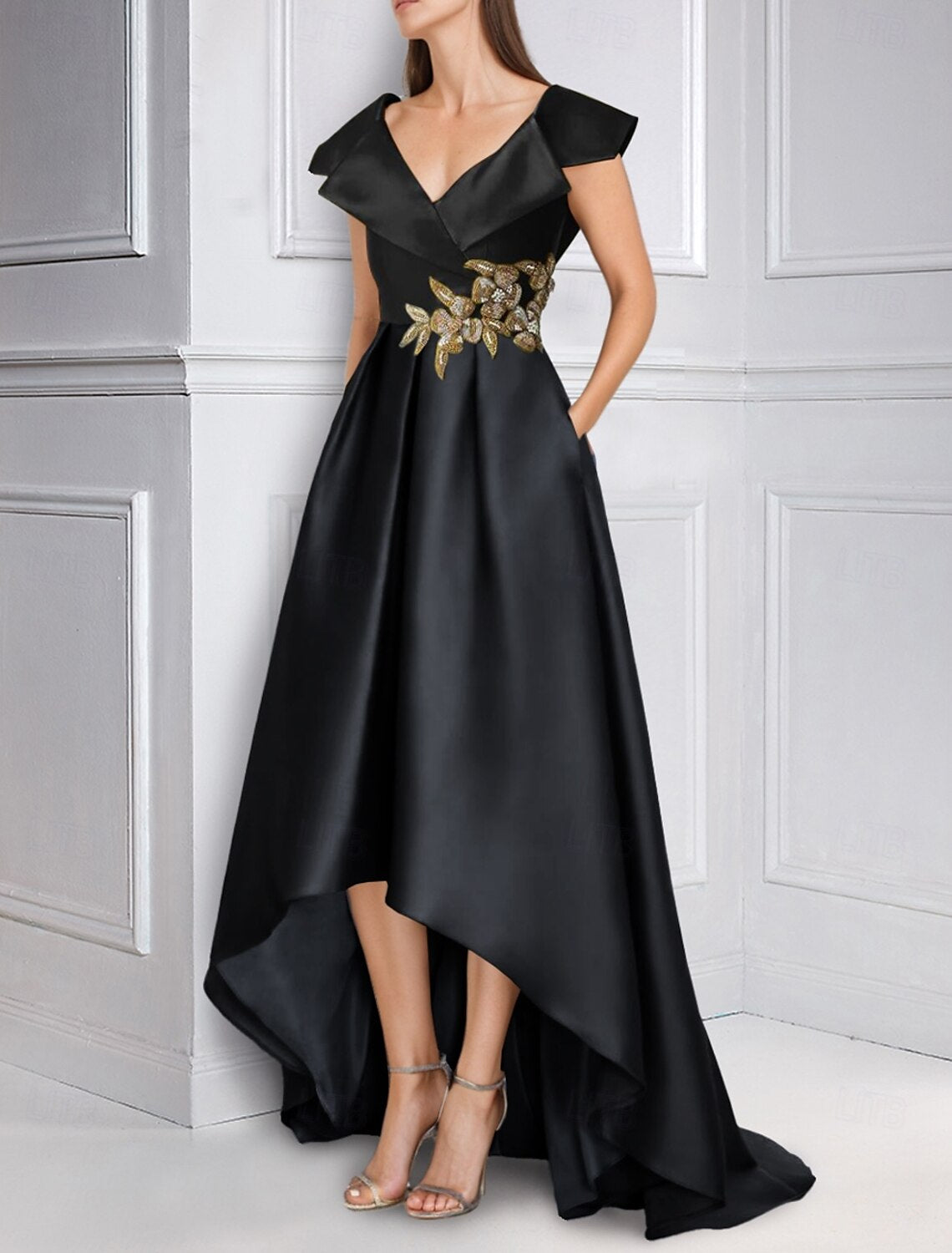 A-Line Evening Gown Elegant Dress Formal Asymmetrical Short Sleeve V Neck Fall Wedding Guest Satin with Pleats Appliques