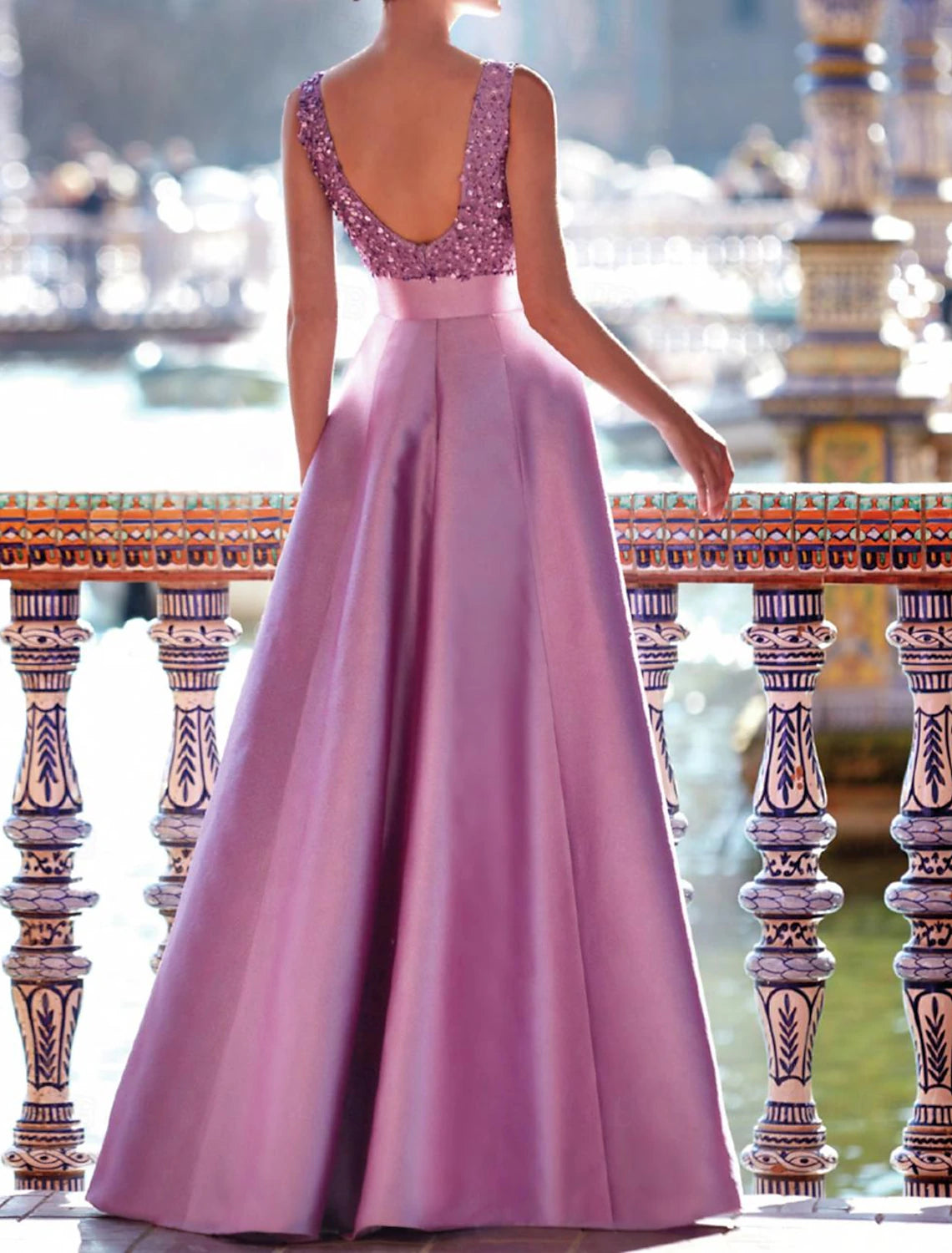 A-Line Evening Gown Elegant Dress Formal Wedding Floor Length Sleeveless V Neck Pocket Satin with Pearls