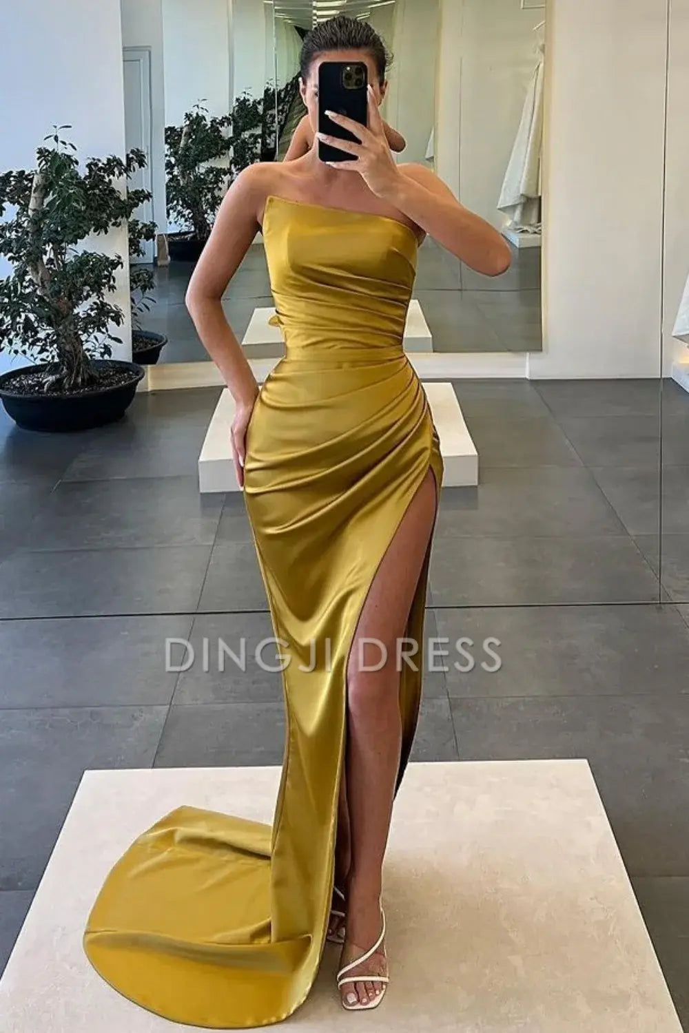 DingJiDress Stylish Mermaid Strapless Long Pleated Satin with Slit Charming Prom Dress