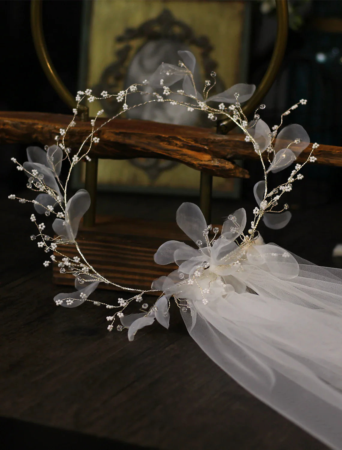 DingJiDress One-tier Flower Style / Floral Wedding Veil Shoulder Veils with Pendant / Solid Tulle / Classic