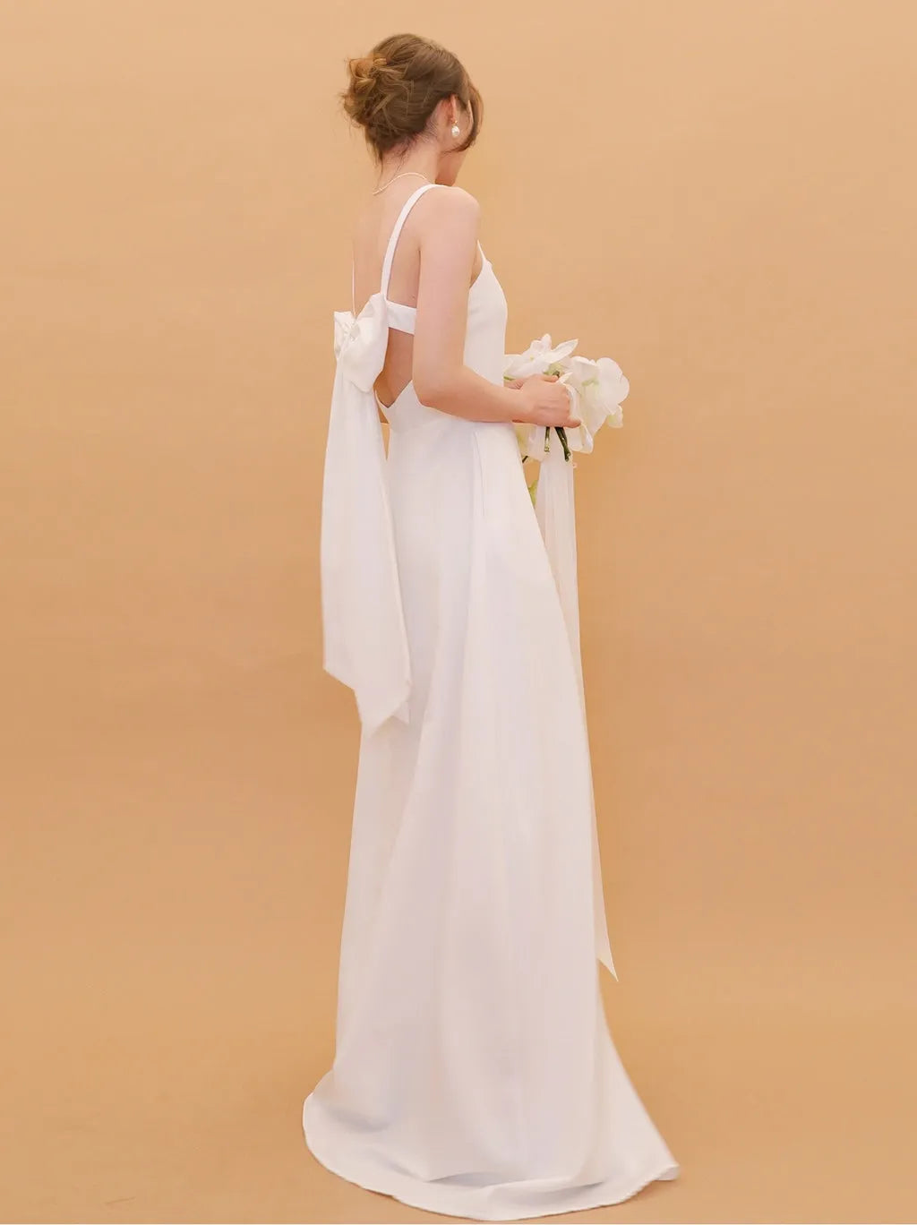 A-Line/Princess Spaghetti Straps Sleeveless Floor-Length Wedding Dresses with Bow ﻿