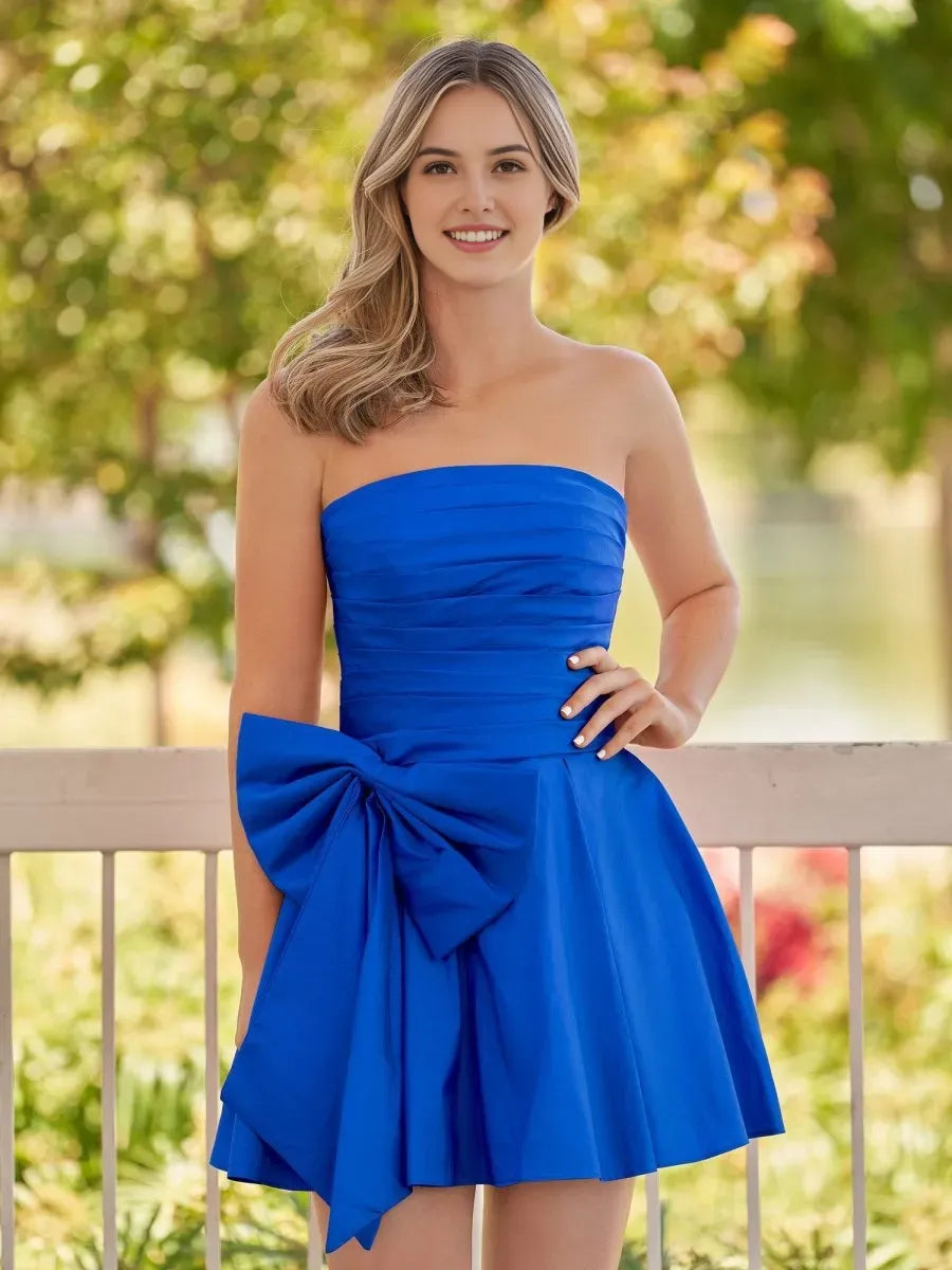 A-Line Red Strapless Mini Homecoming Dress with Bow