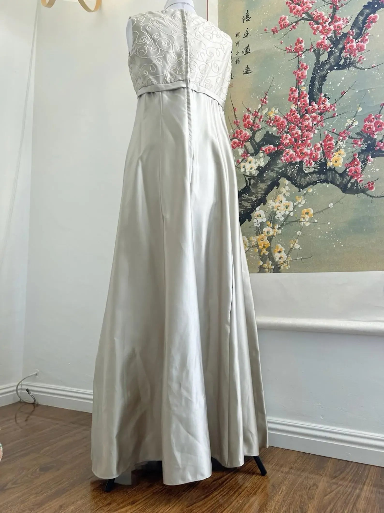 A-Line V Neck Sleeveless Beaded Satin Silver Floor-Length Prom Dress For Women