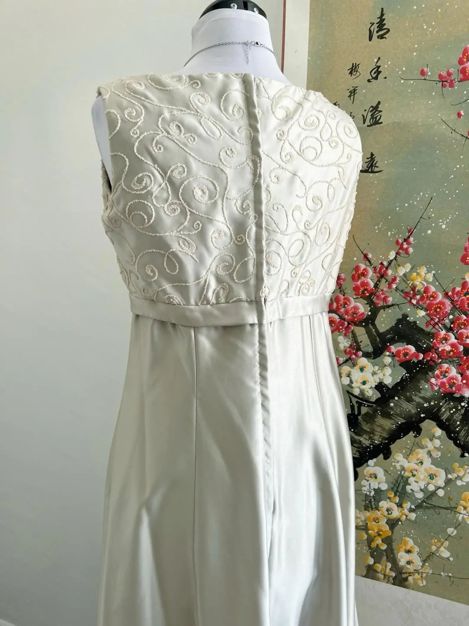 A-Line V Neck Sleeveless Beaded Satin Silver Floor-Length Prom Dress For Women