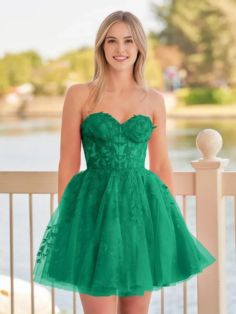 A-line Red Sweetheart Appliques Lace Homecoming Dress With Corset Back