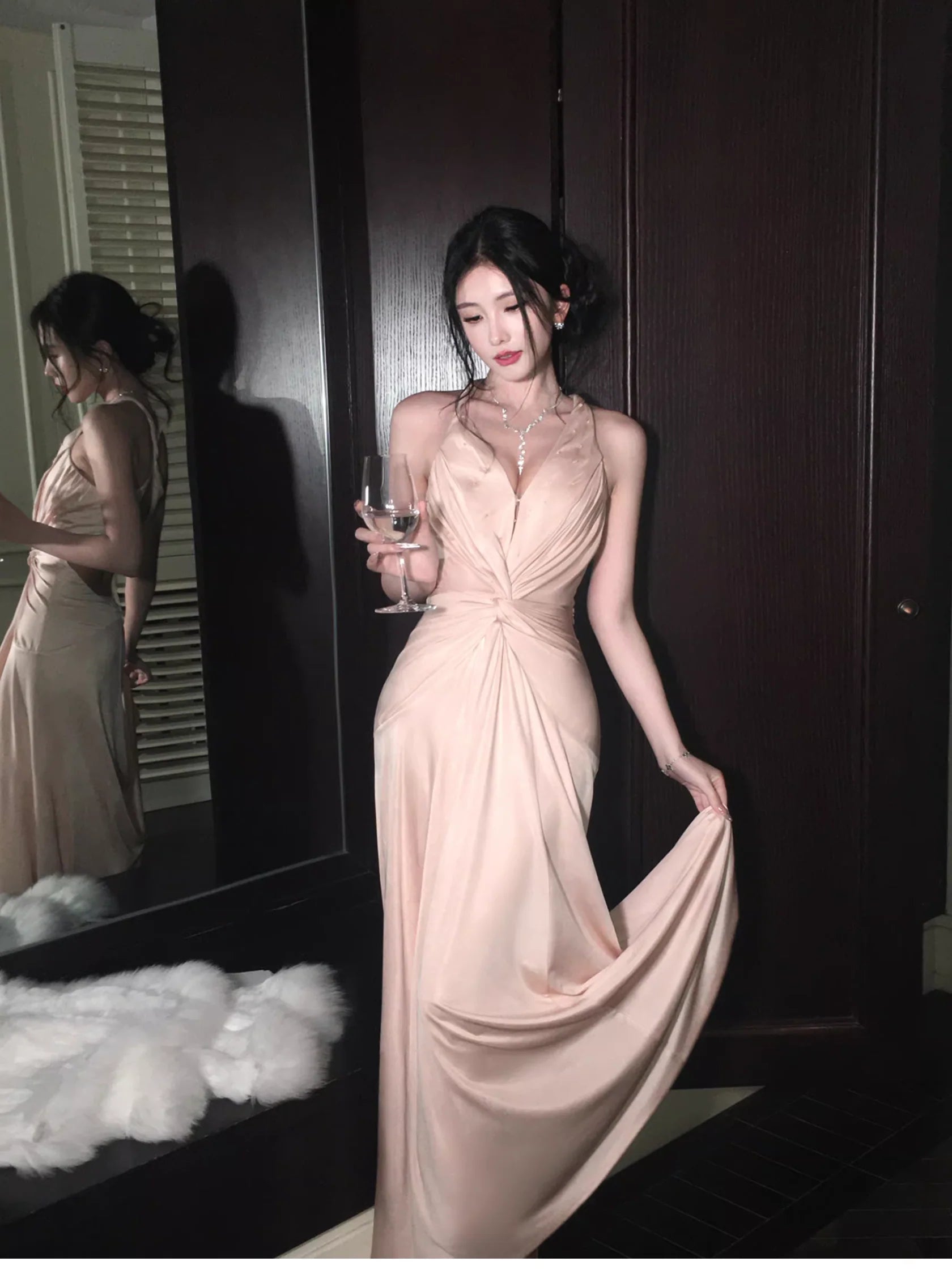 Alluring Mermaid Halter-Neck Ruched Coral Powder Satin Long Party Dresses