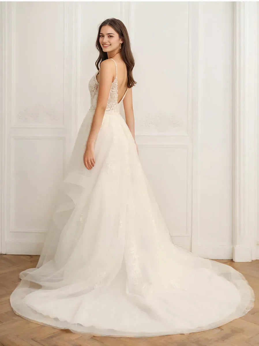 Ball Gown Spaghetti Straps Sleeveless Tulle Wedding Dress with Appliques Beading