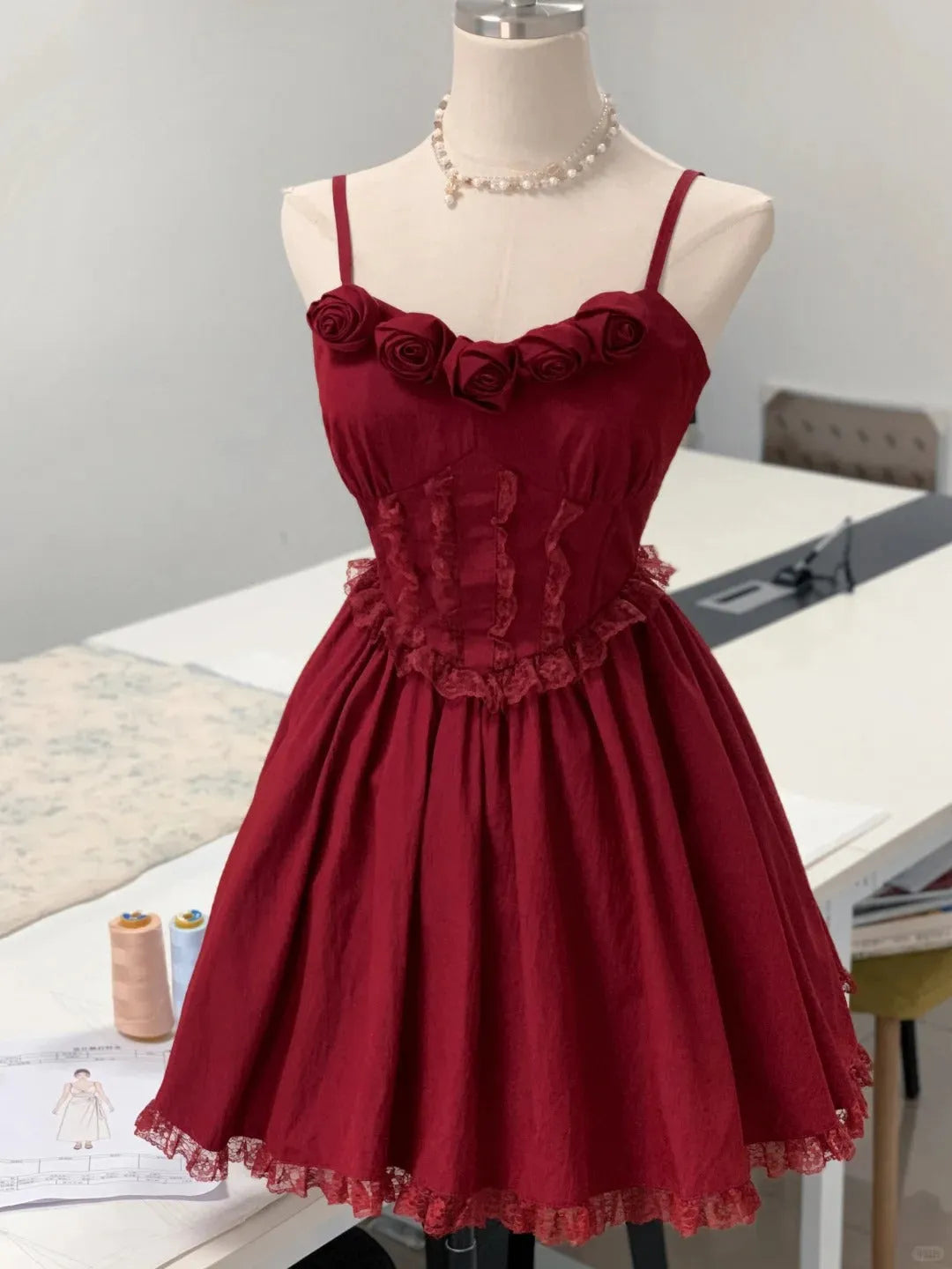 Beautiful red rose strap lace birthday party homecoming dress