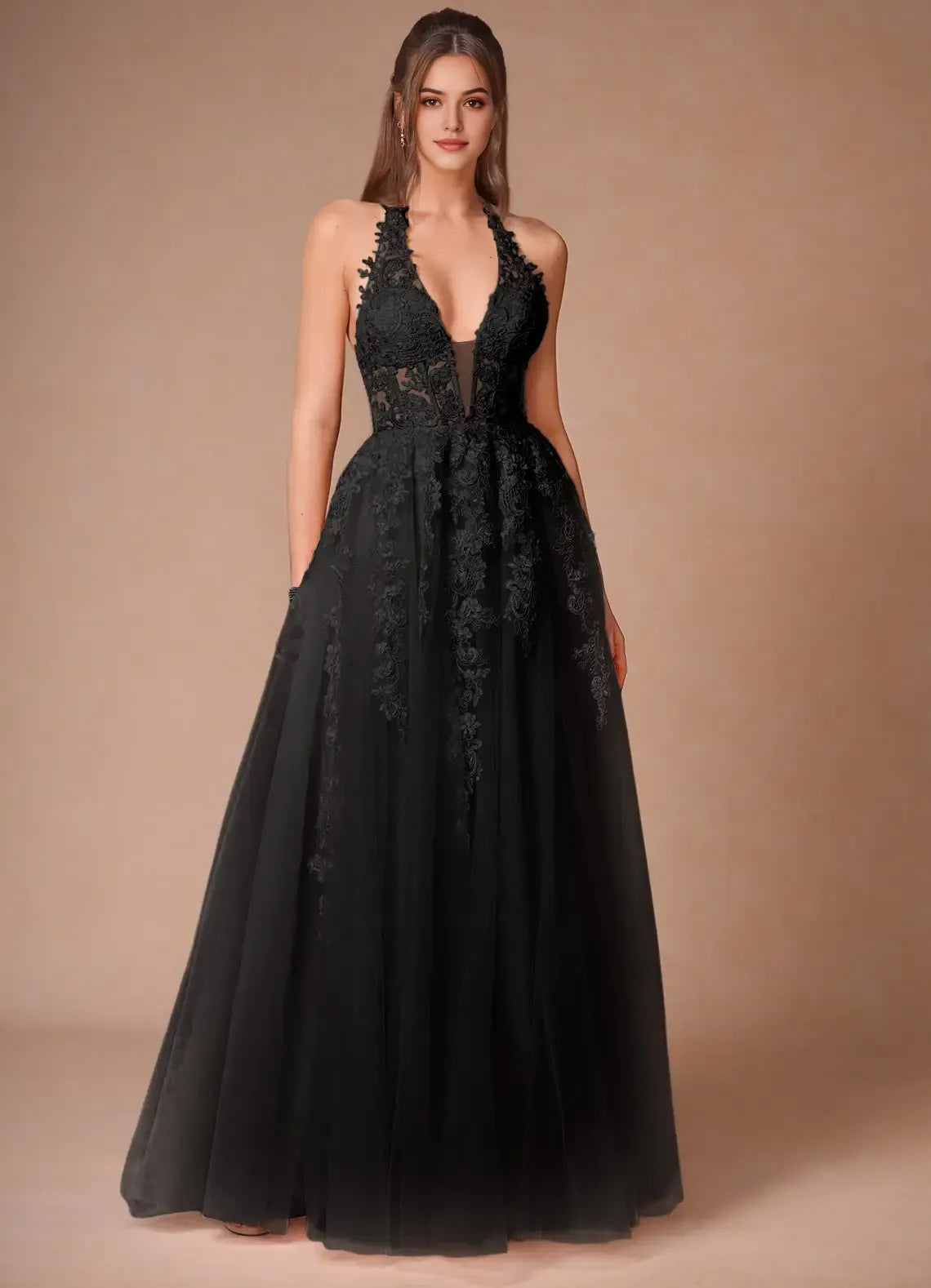 Black Halter Neck Prom Dress with Deep V - Neckline Intricate Lace Appliqués and Flowy Tulle Skirt for Formal Galas