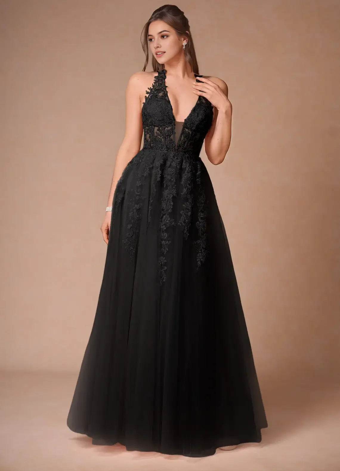 Black Halter Neck Prom Dress with Deep V - Neckline Intricate Lace Appliqués and Flowy Tulle Skirt for Formal Galas