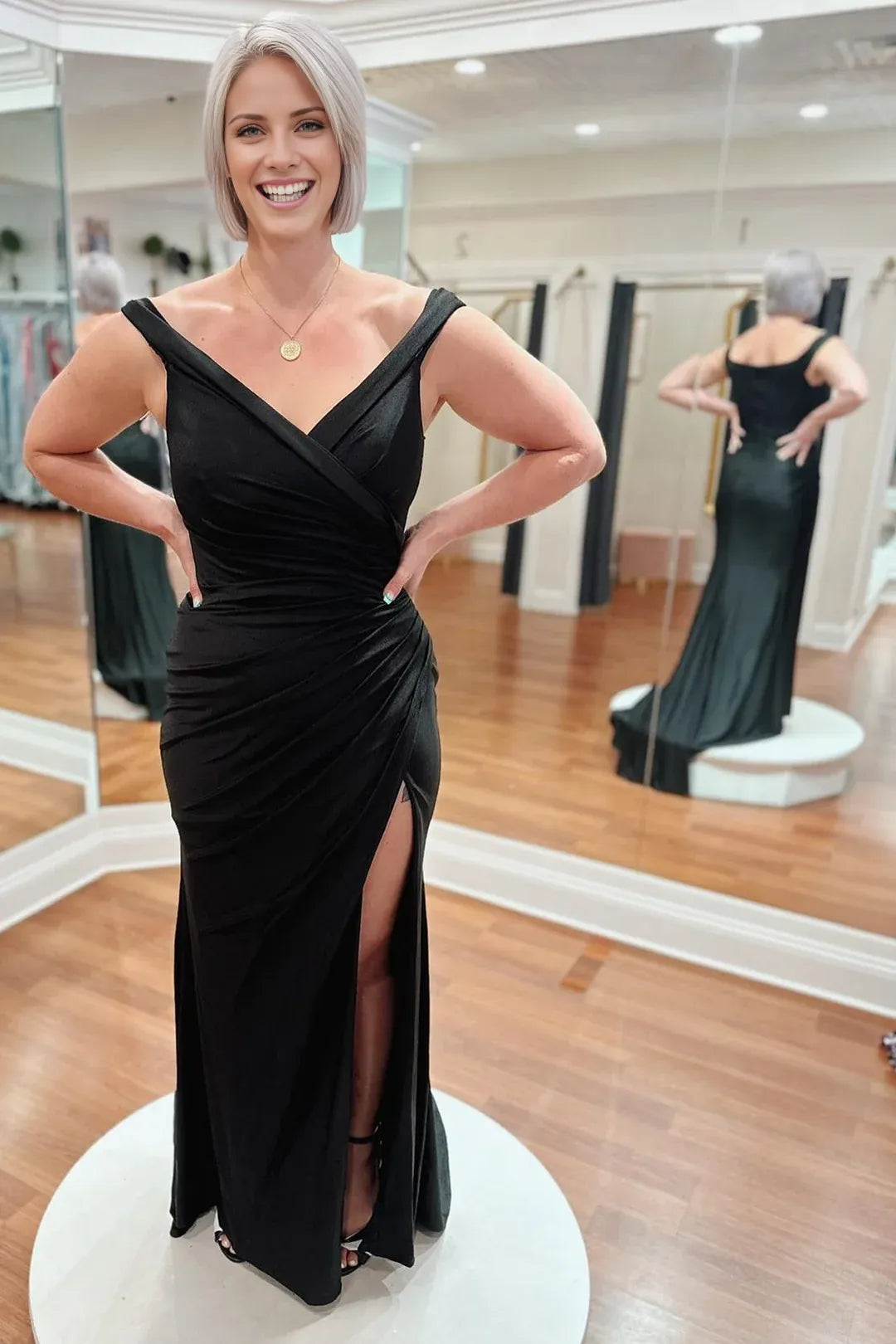 Black Portrait Mermaid Long Mother of the Bride Dress