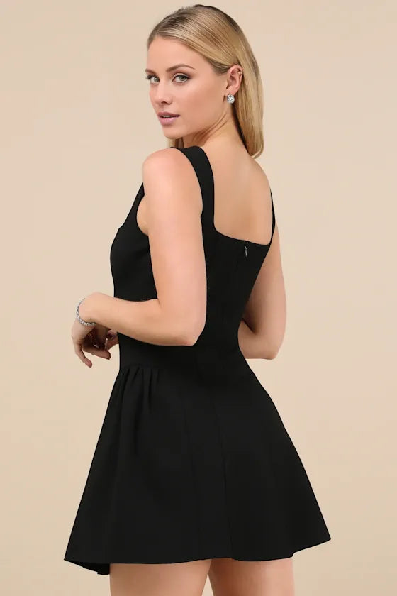 Black Sleeveless Pleated Party Dresses