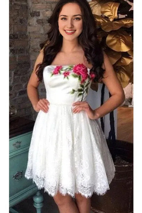 Black Strapless Lace Homecoming with Appliques Short A Line Prom Dress