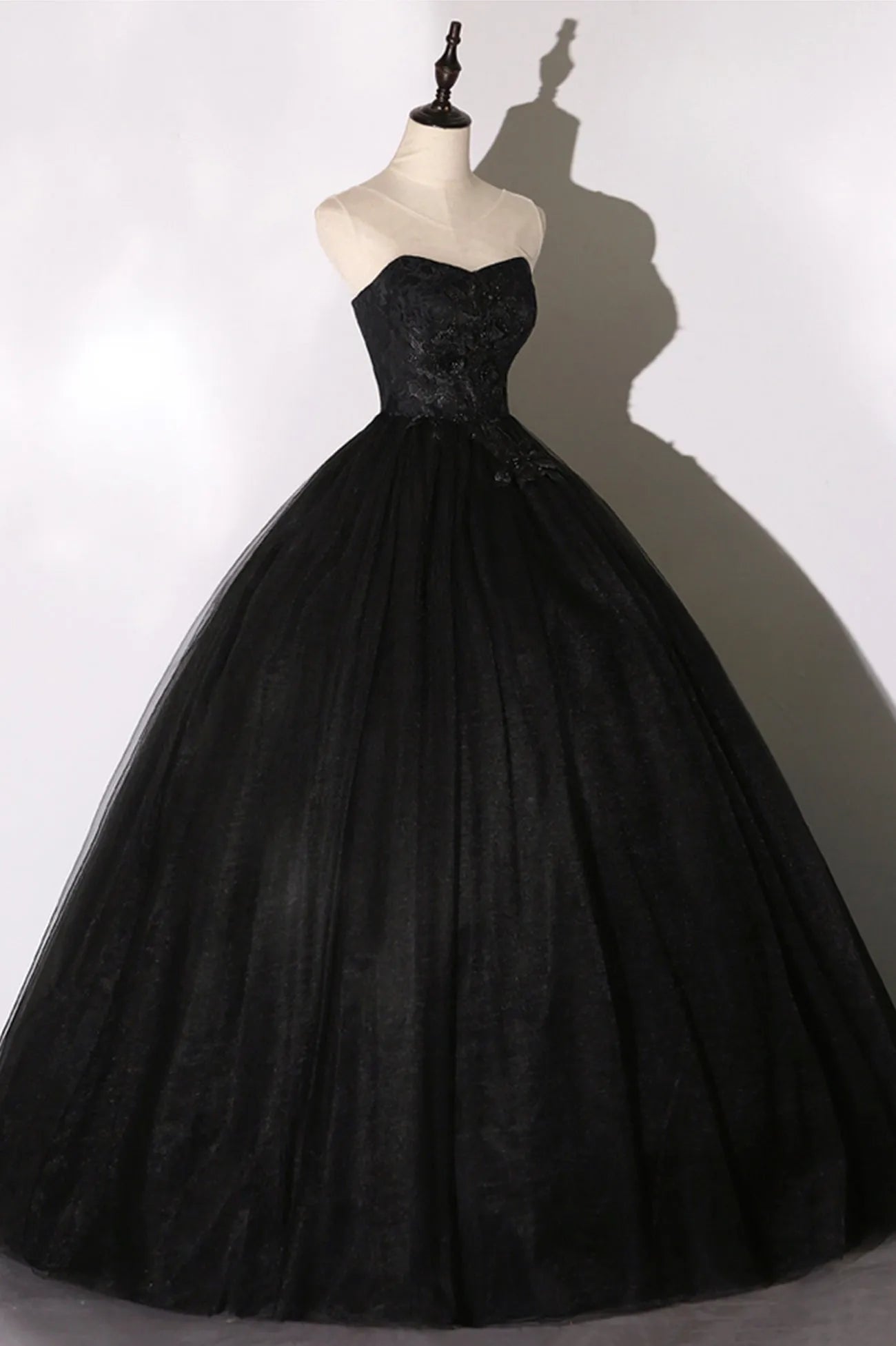 Black Tulle Lace Long Prom Dress Black Scoop Neckline Evening Party Dress