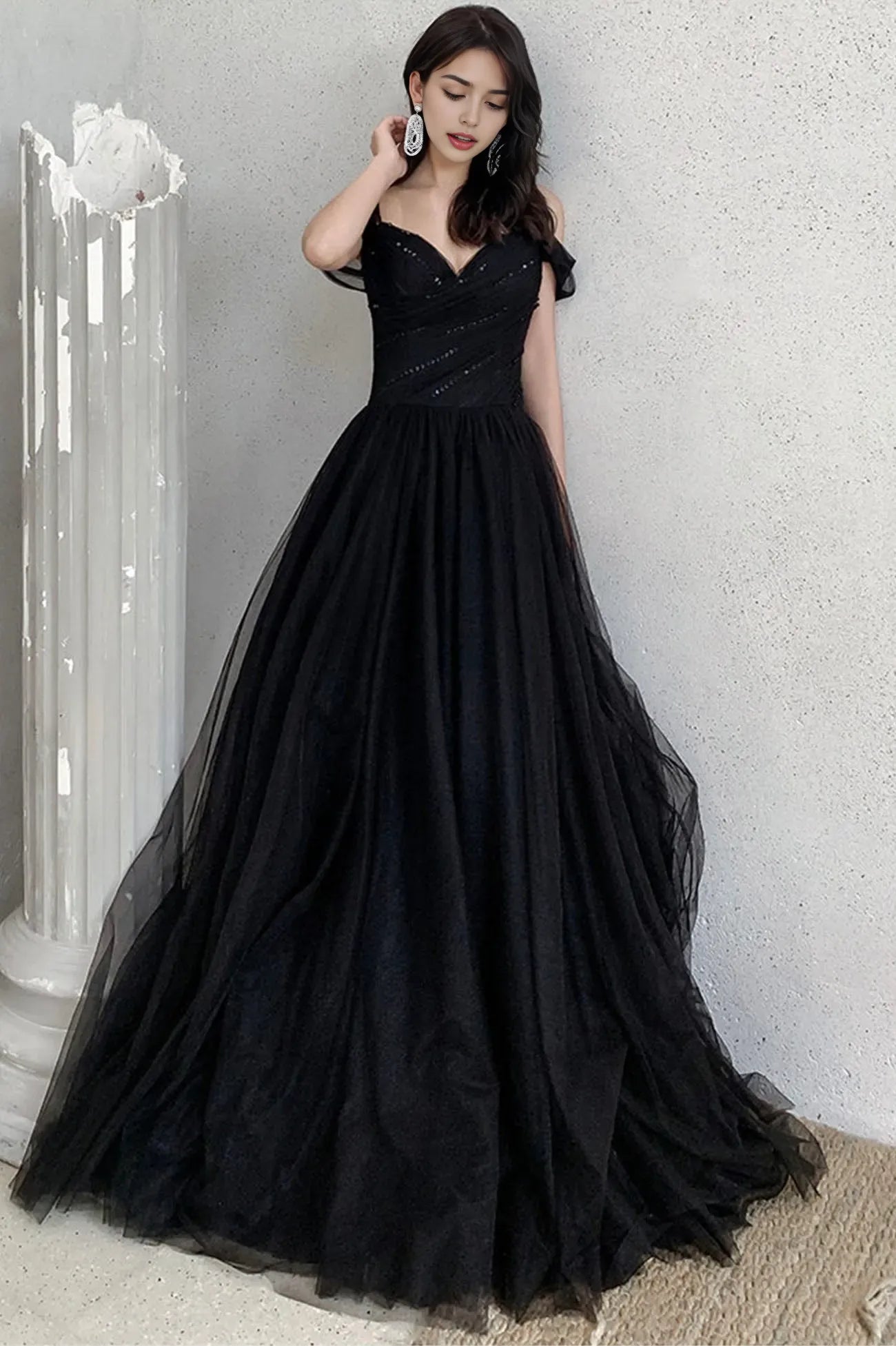 Black V-Neck Tulle Long Prom Dress Off the Shoulder Evening Dress