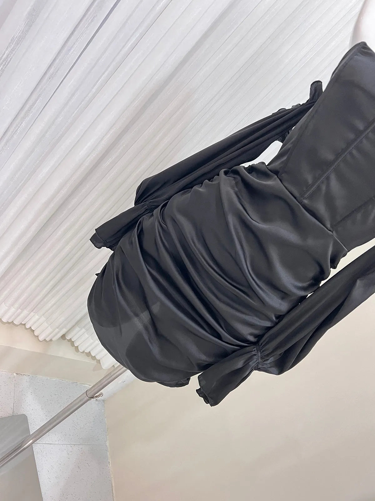 Black strapless long sleeve hip dress birthday party dress