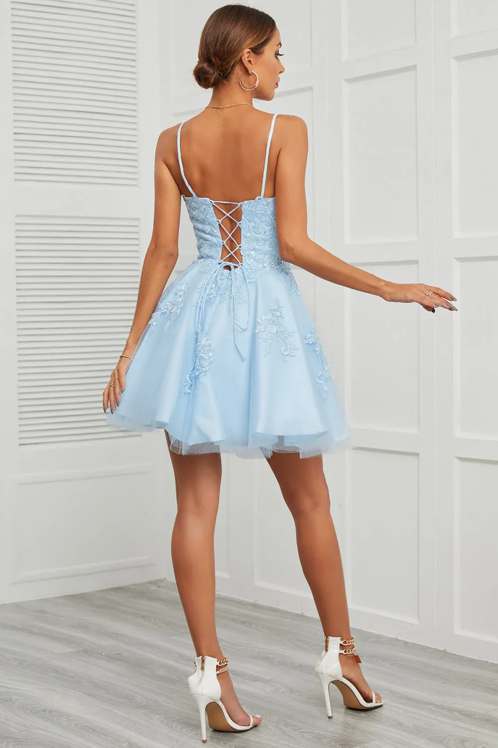 Blue Tulle Short Homecoming Dress with Appliques