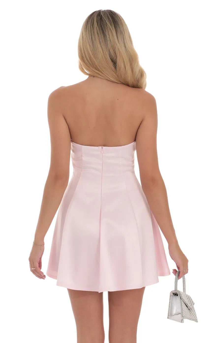 Blush Pink Strapless Satin Homecoming Dress Flared Skirt Timeless Silhouette Perfect for Enchanting School Dances and Memorable Reunion Moments