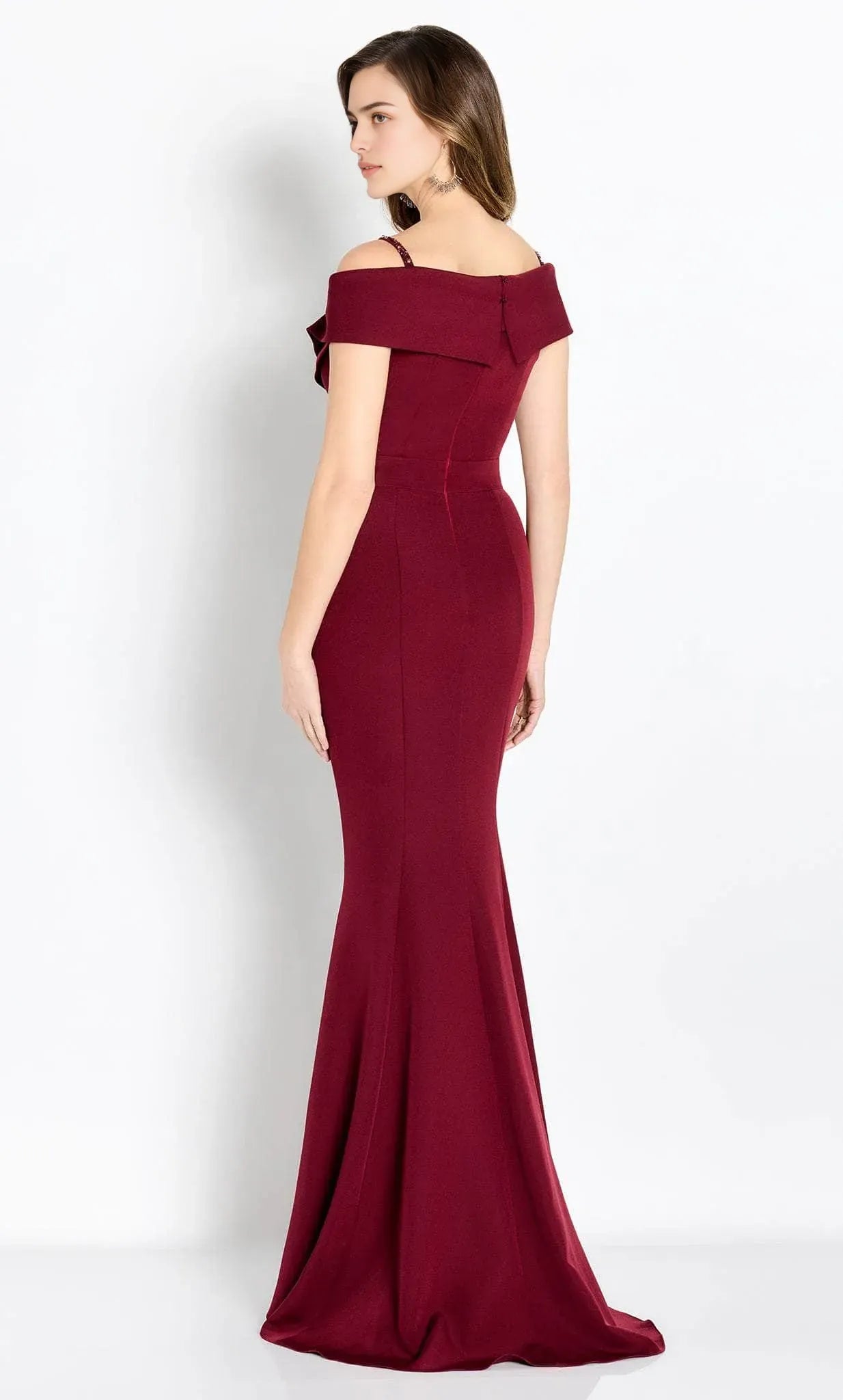 Burgundy Off - Shoulder Evening Dress with Beaded Sweetheart Neckline Asymmetric Draping, and Mermaid Silhouette for Glamorous Occasions