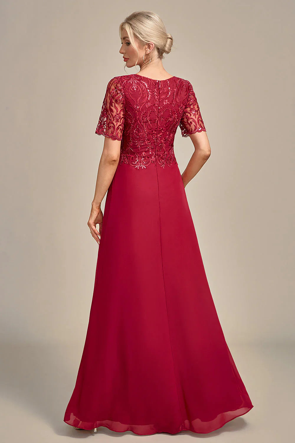 DingJiDress Fashion Burgundy A Line Round Neck Sequin Mother of Bride Dress With Appliques