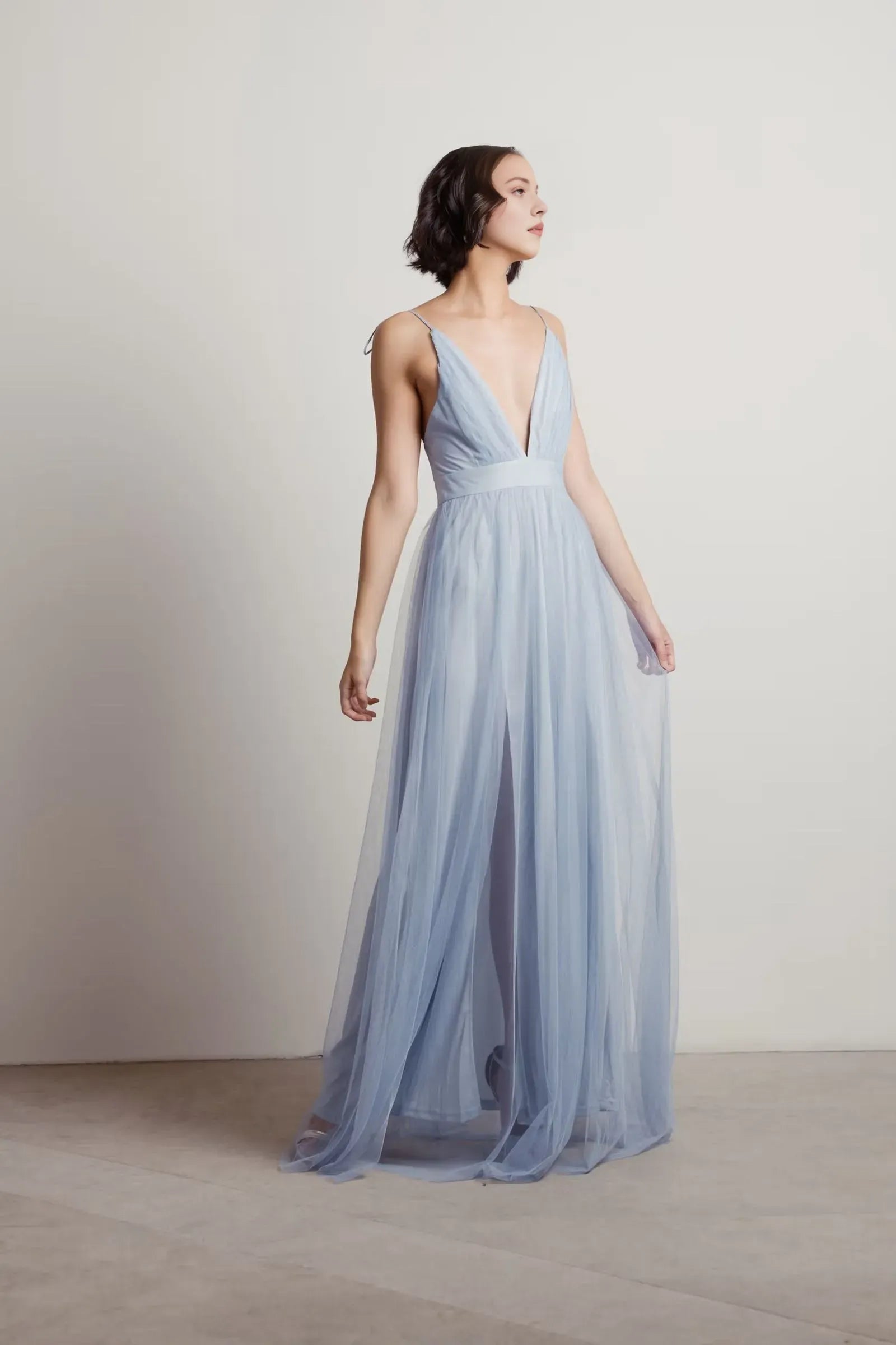 Charming Burgundy A-Line Deep V-Neck Sleeveless Tulle Open Back Floor-Length High-Slit Prom Dresses for women for sale
