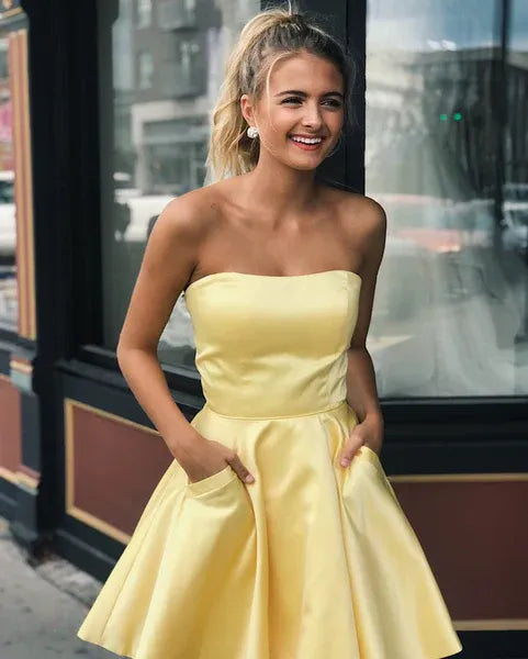 Cheerful A-Line Strapless Pocketed Satin Yellow Mini Homecoming Dress