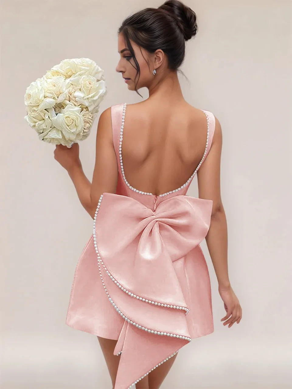 Chic Ball Gown  Scoop Neck Sleeveless Bow Back Short Homecoming Dresses with Beading