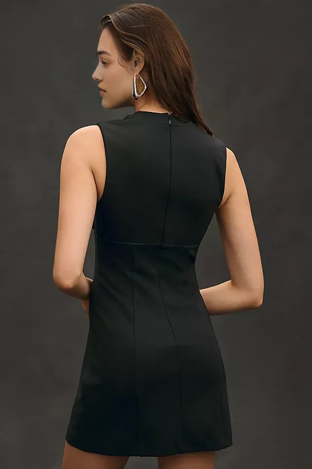 Chic Black Sleeveless Homecoming Dresses with Cut - Out Neckline Detail Perfect for Stylish Back - to - School Dances and Social Events