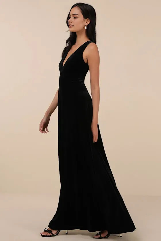 Chic Black Velvet Sleeveless Evening Dresses with Plunging V - Neck Flowy Maxi Skirt  A-Line