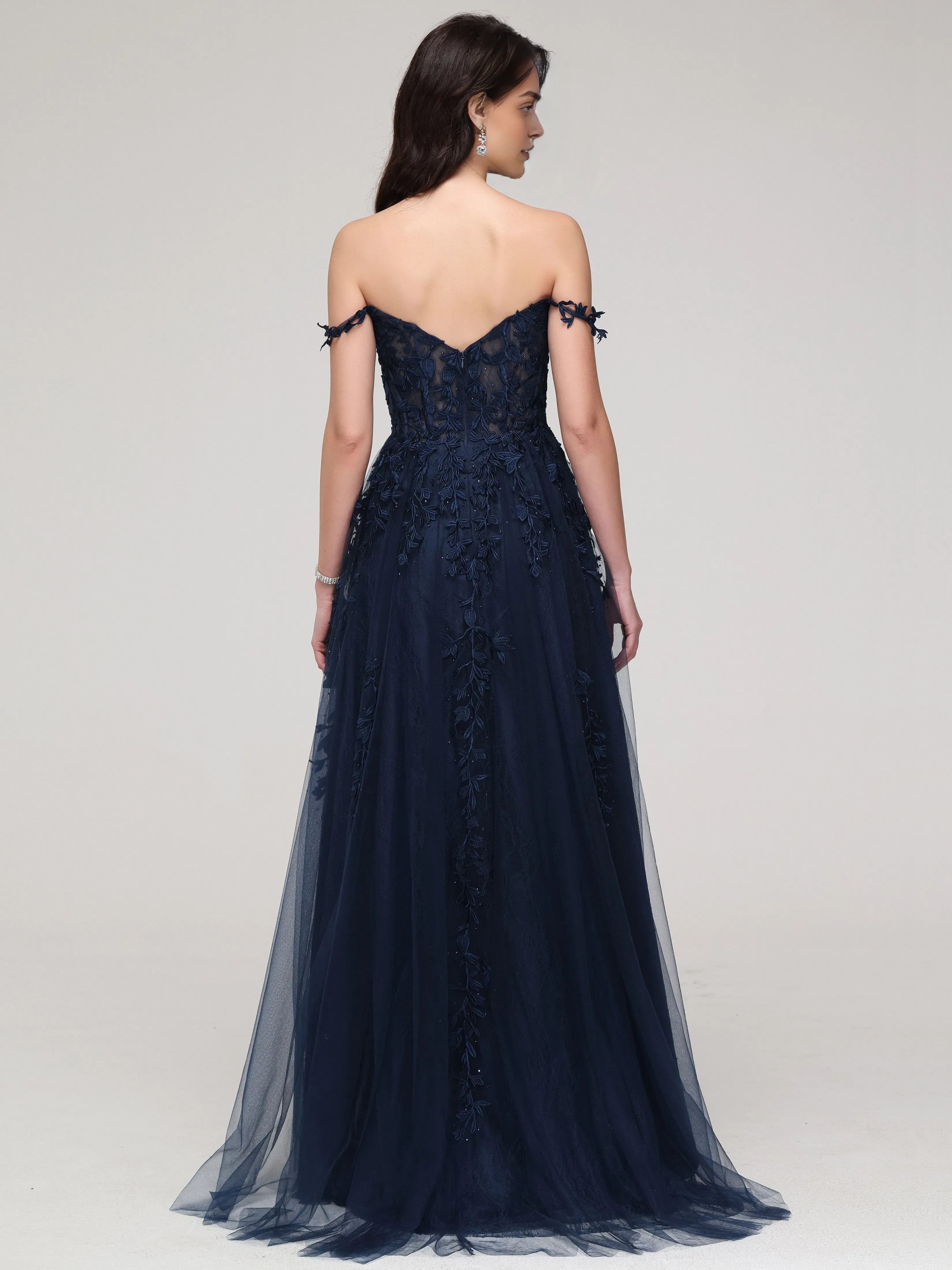 Chic Lace Appliques Long Formal Wedding Guest Dresses