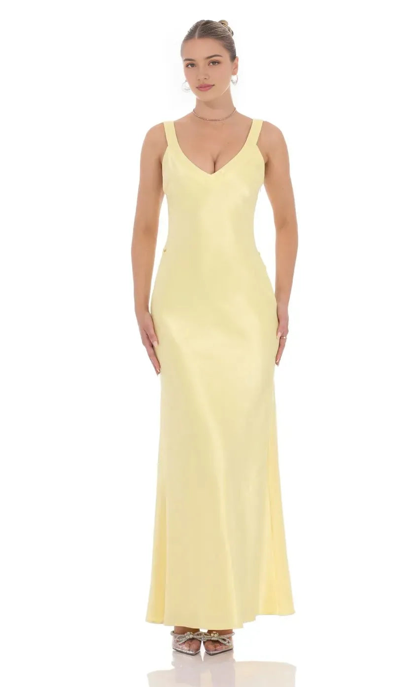 Chic Pale Yellow Satin Prom Dress with V - Neckline and Square Shoulder Straps  A Must - Have for Stylish Proms