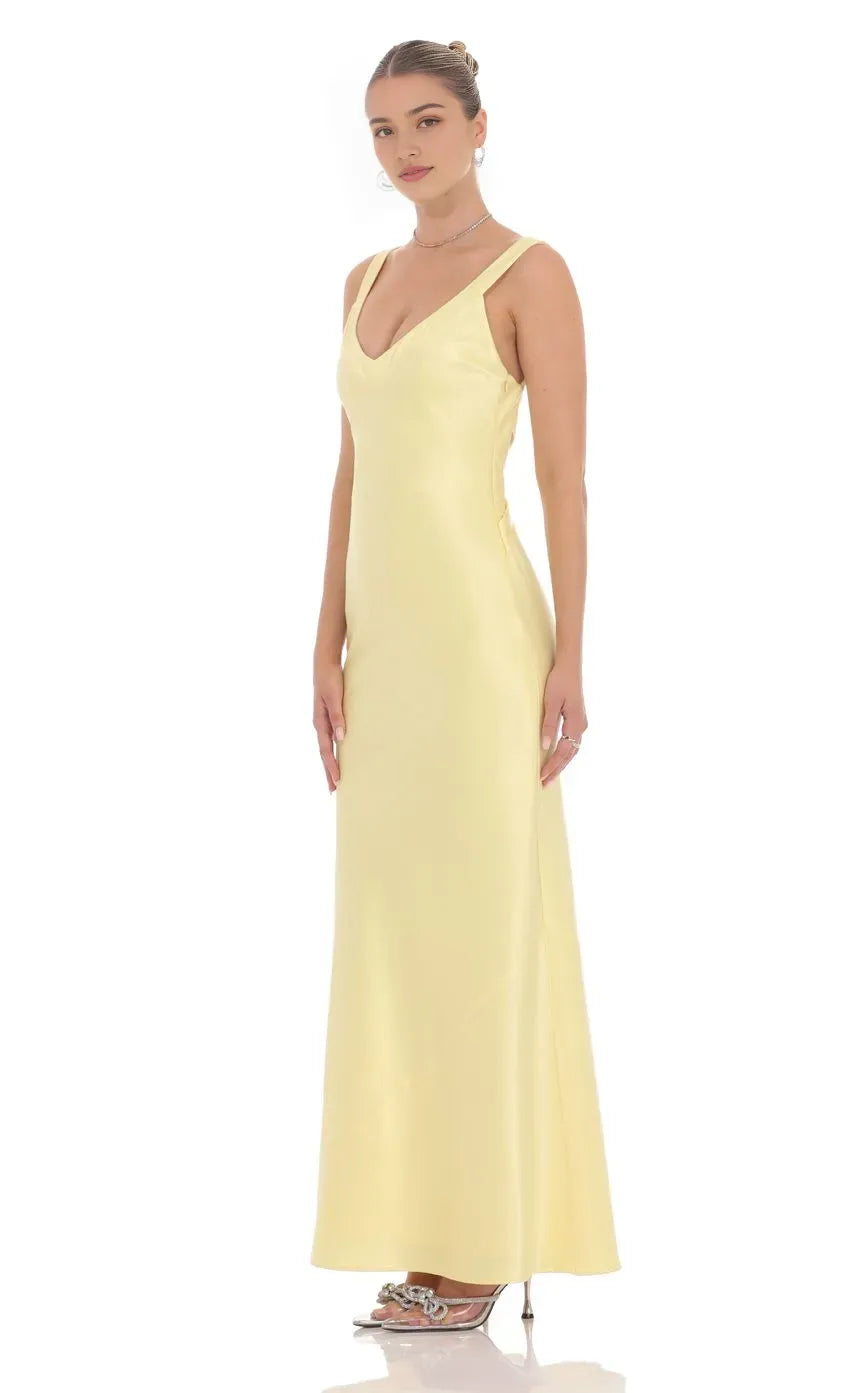 Chic Pale Yellow Satin Prom Dress with V - Neckline and Square Shoulder Straps  A Must - Have for Stylish Proms