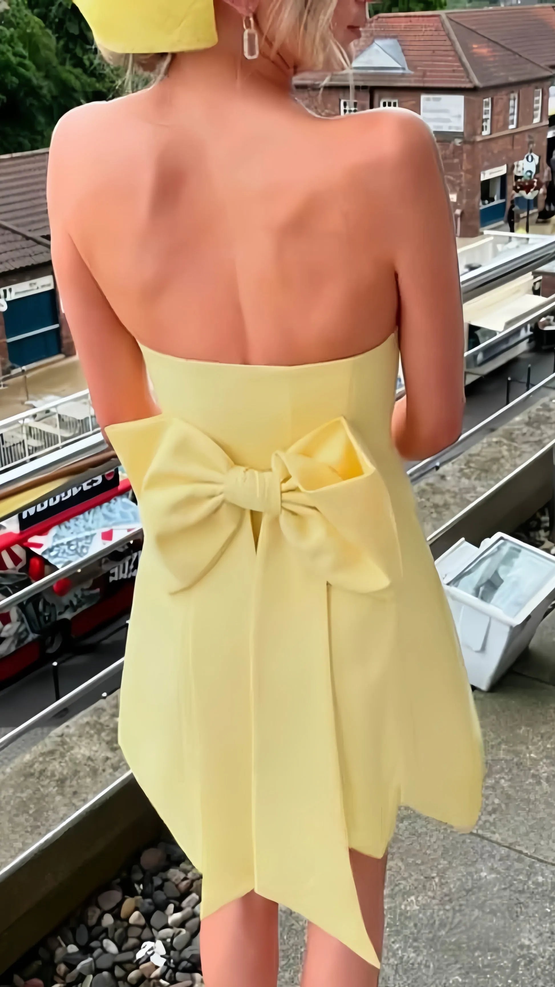 Chic Strapless Yellow Strapless Homecoming Dresses Bowknot Party Dress Minimalist A - Line Mini Gown