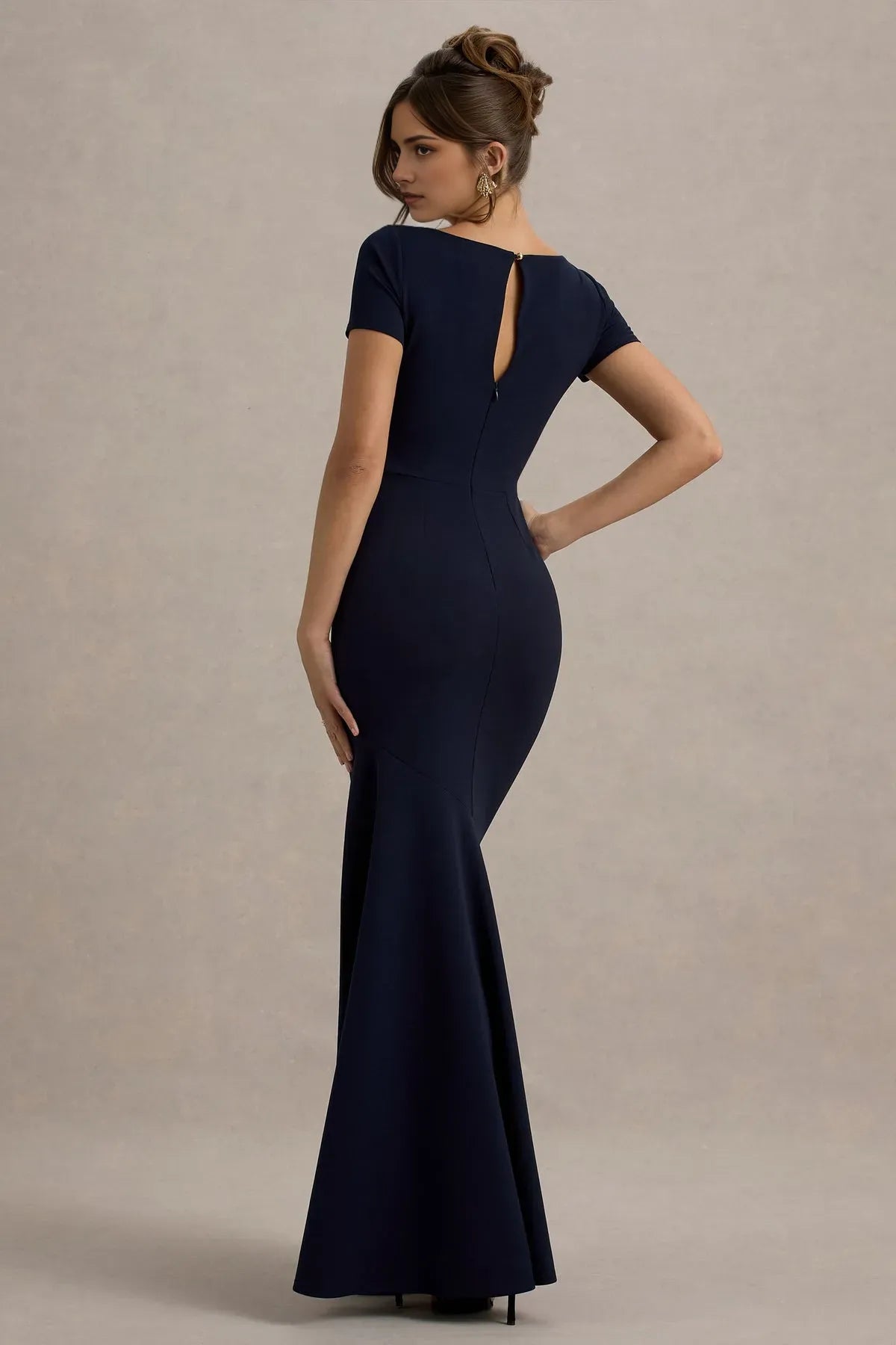 Classic Chic Navy Blue Boat Neck Prom Dresses Short Sleeved Mermaid Fit Timeless Prom Elegance