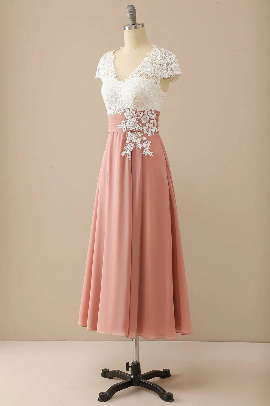 Coral Pink Lace Cap Sleeve Mother of the Bride Dress