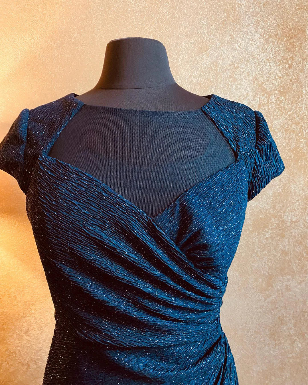 Dark Blue Crew Neck Short Sleeve Ruched Long Mother of the Bride Dress