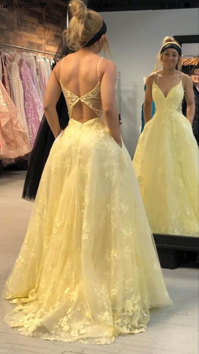 Gorgeous Yellow Spaghetti Straps Tulle Lace Applique A-Line Wedding Dress Formal Evening Dress