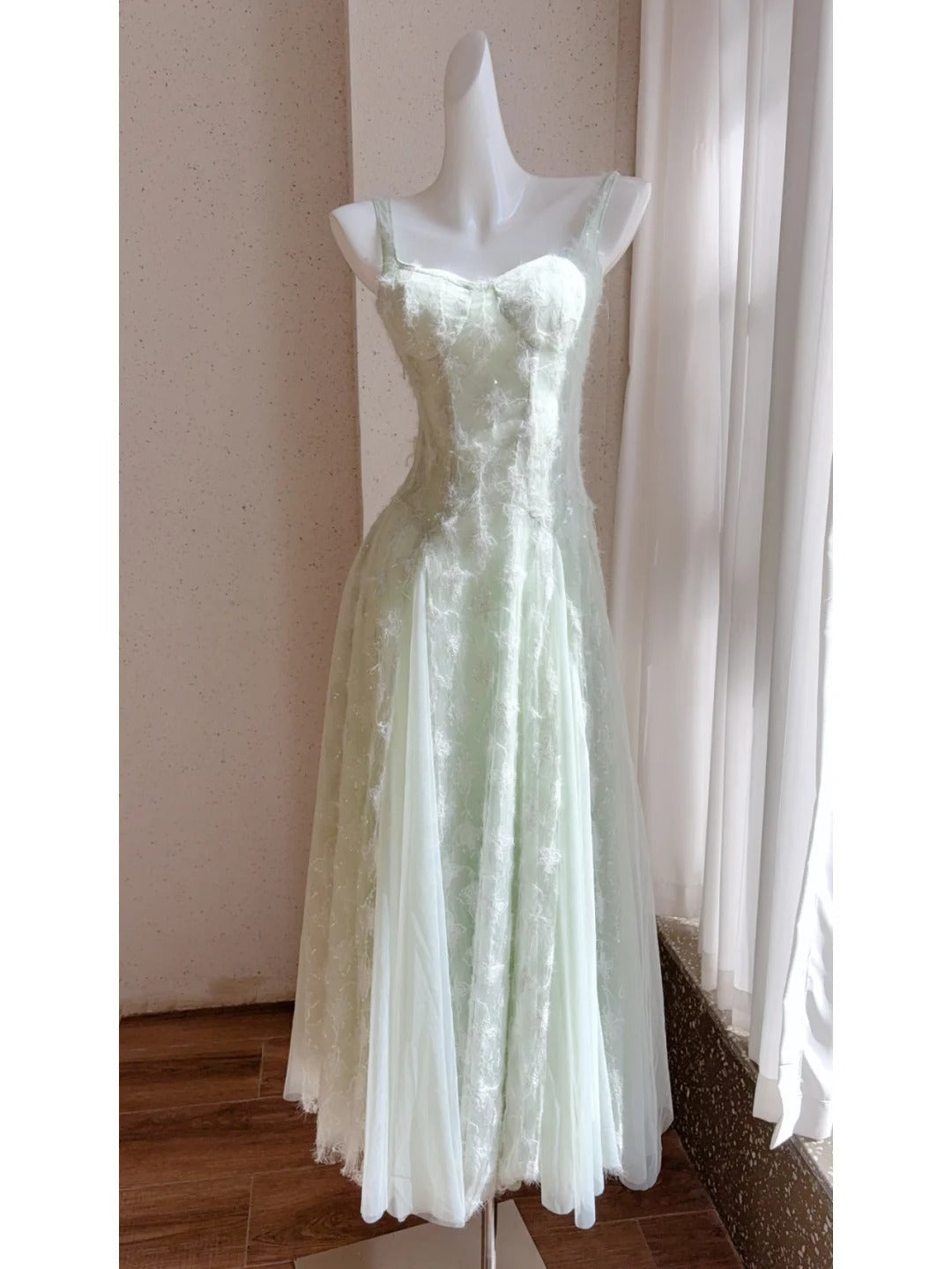 Light Green Spaghetti Straps A-Line Tulle Long Prom Dresses Formal Evening Gowns